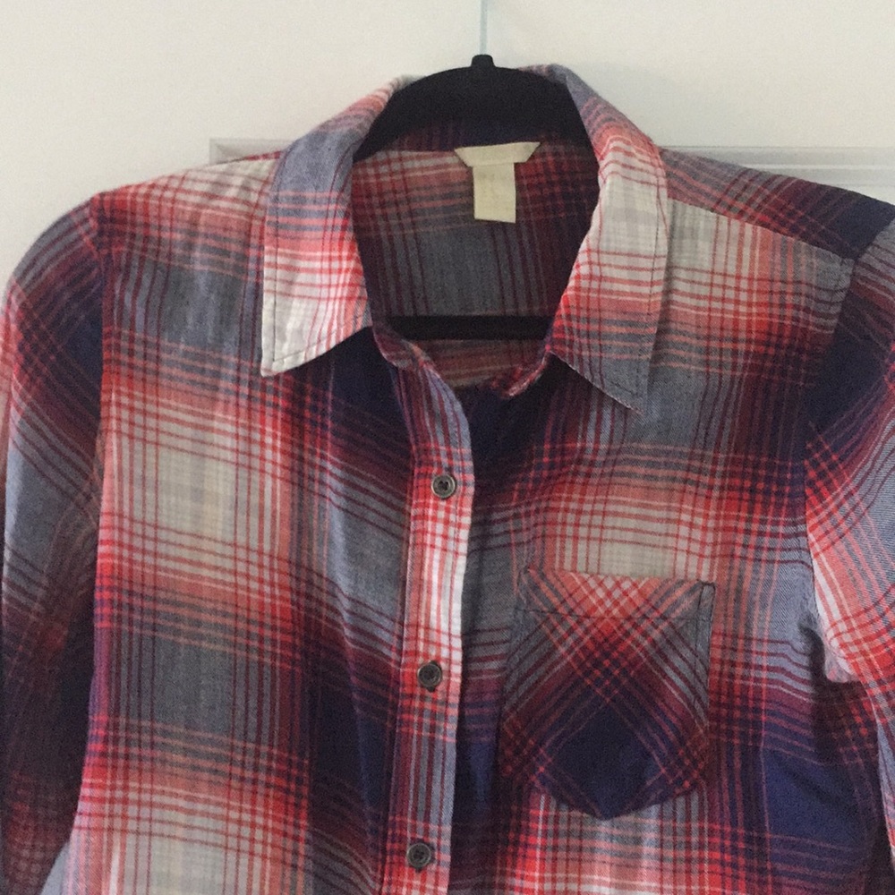 Button down - Picture 2 of 2